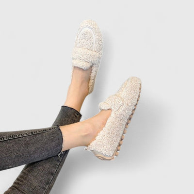 Tia | Zapatillas cálidas con diseño elegante